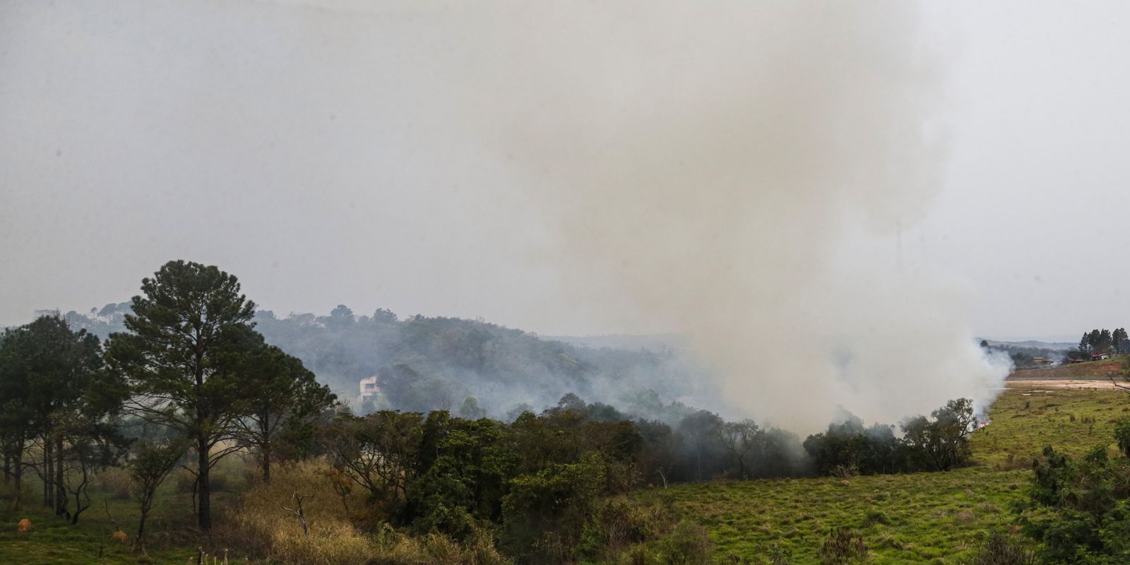 com-46-cidades-em-alerta,-sp-reforca-acoes-para-combate-aos-incendios