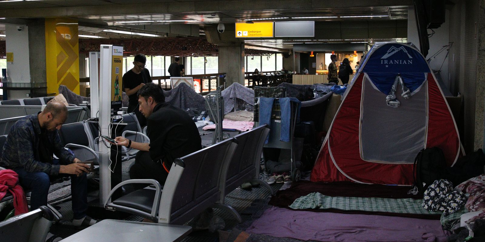 liminar-impede-deportacao-de-70-imigrantes-do-aeroporto-de-guarulhos