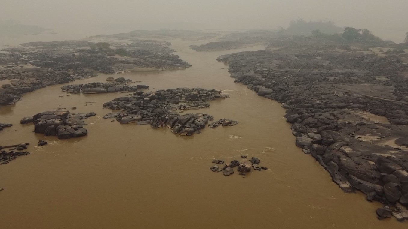 rio-madeira-bate-novamente-minima-historica;-ribeirinhos-andam-a-pe-onde-antes-so-existia-agua