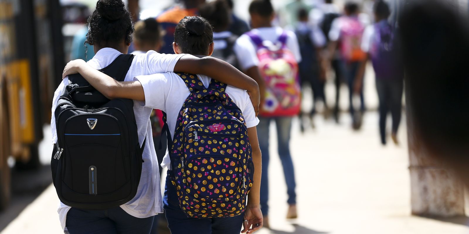 brasil-discute-estrategias-para-melhorar-educacao-para-a-adolescencia