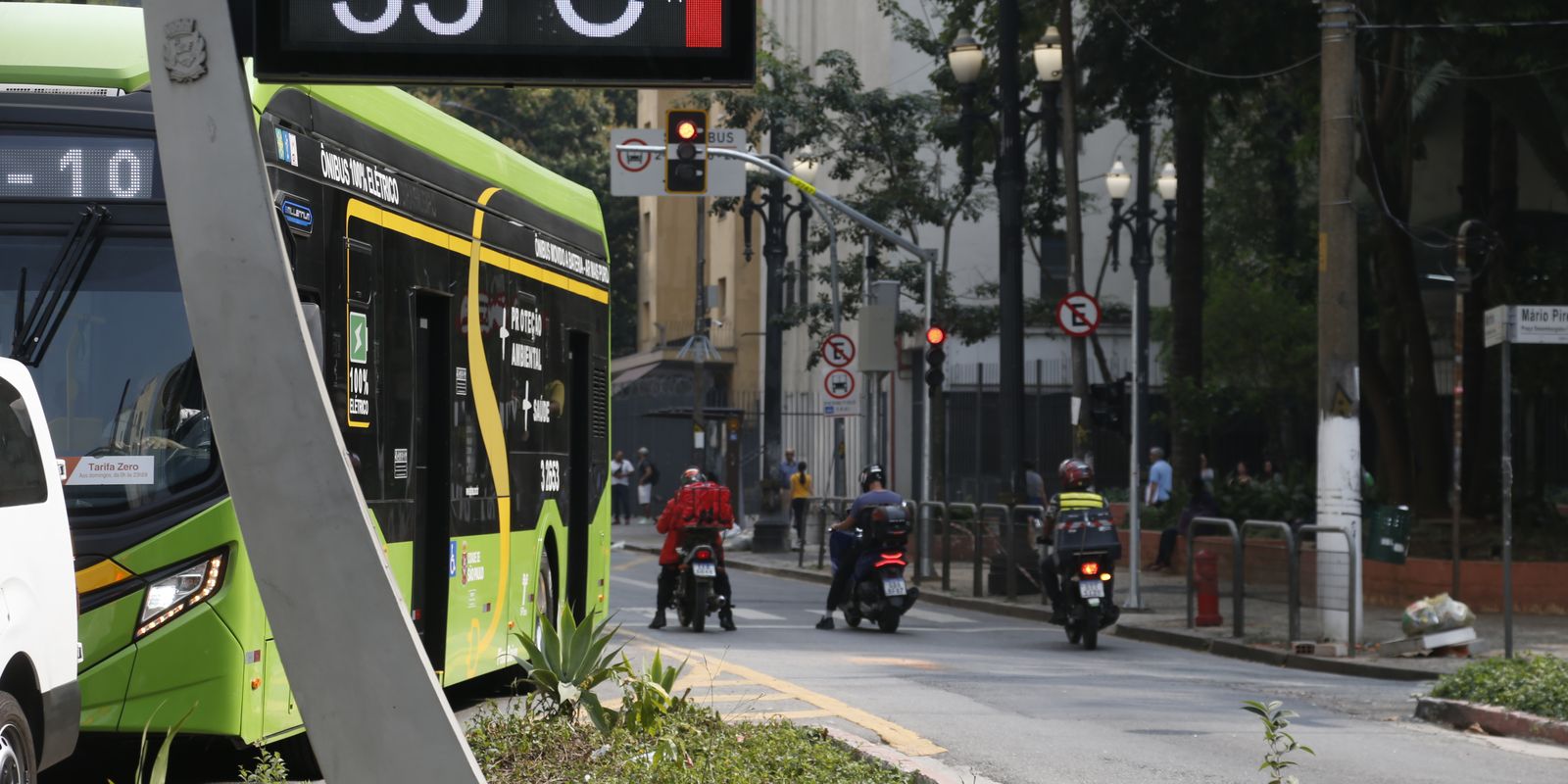 tempo-segue-seco-nesta-sexta-feira-na-capital-paulista