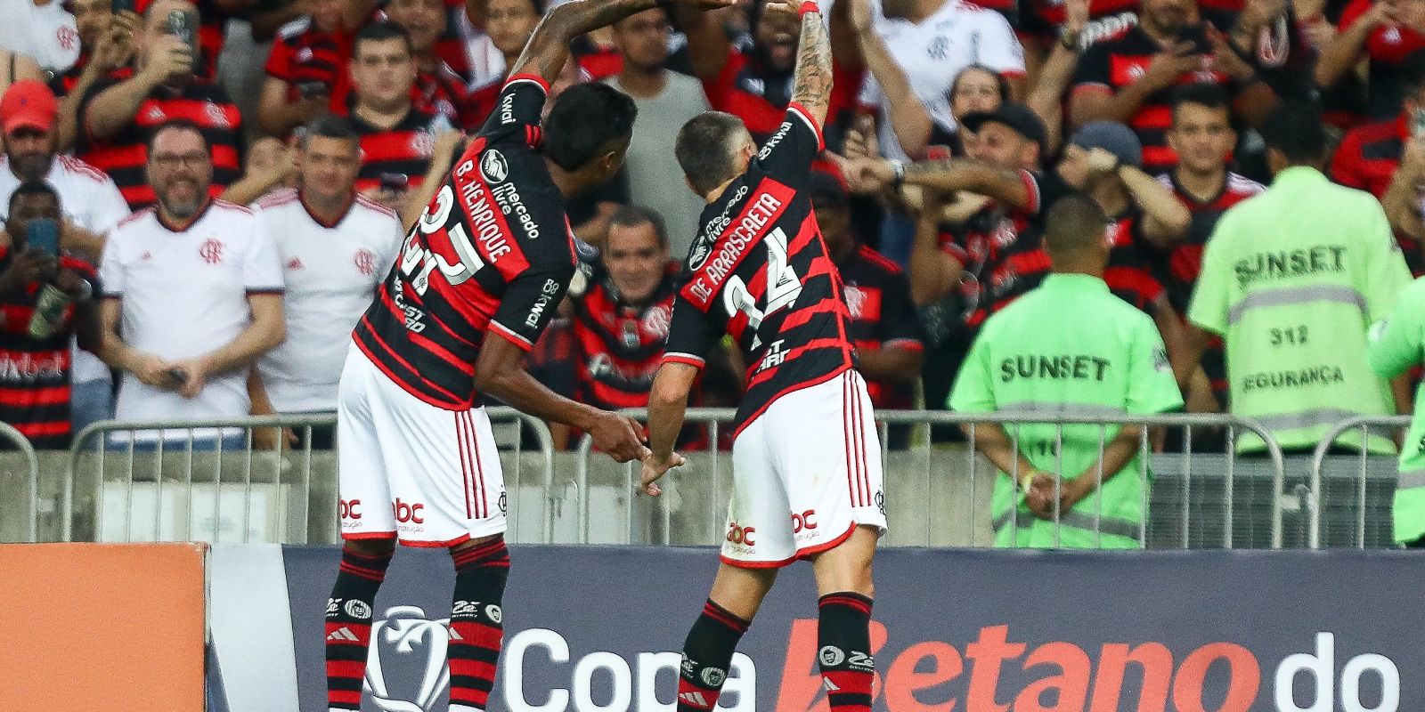 arrascaeta-decide-e-flamengo-avanca-para-semifinal-da-copa-do-brasil