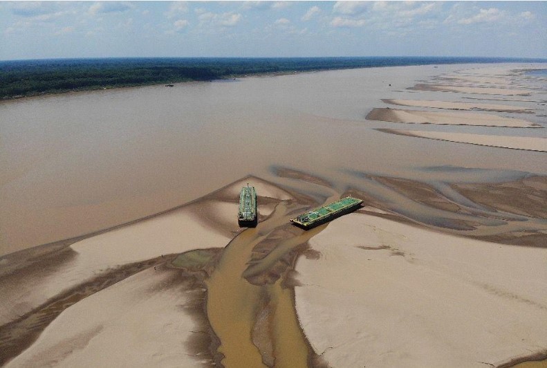 dragagem:-conheca-tecnica-utilizada-para-garantir-navegabilidade-pelo-rio-madeira-em-meio-a-seca-extrema