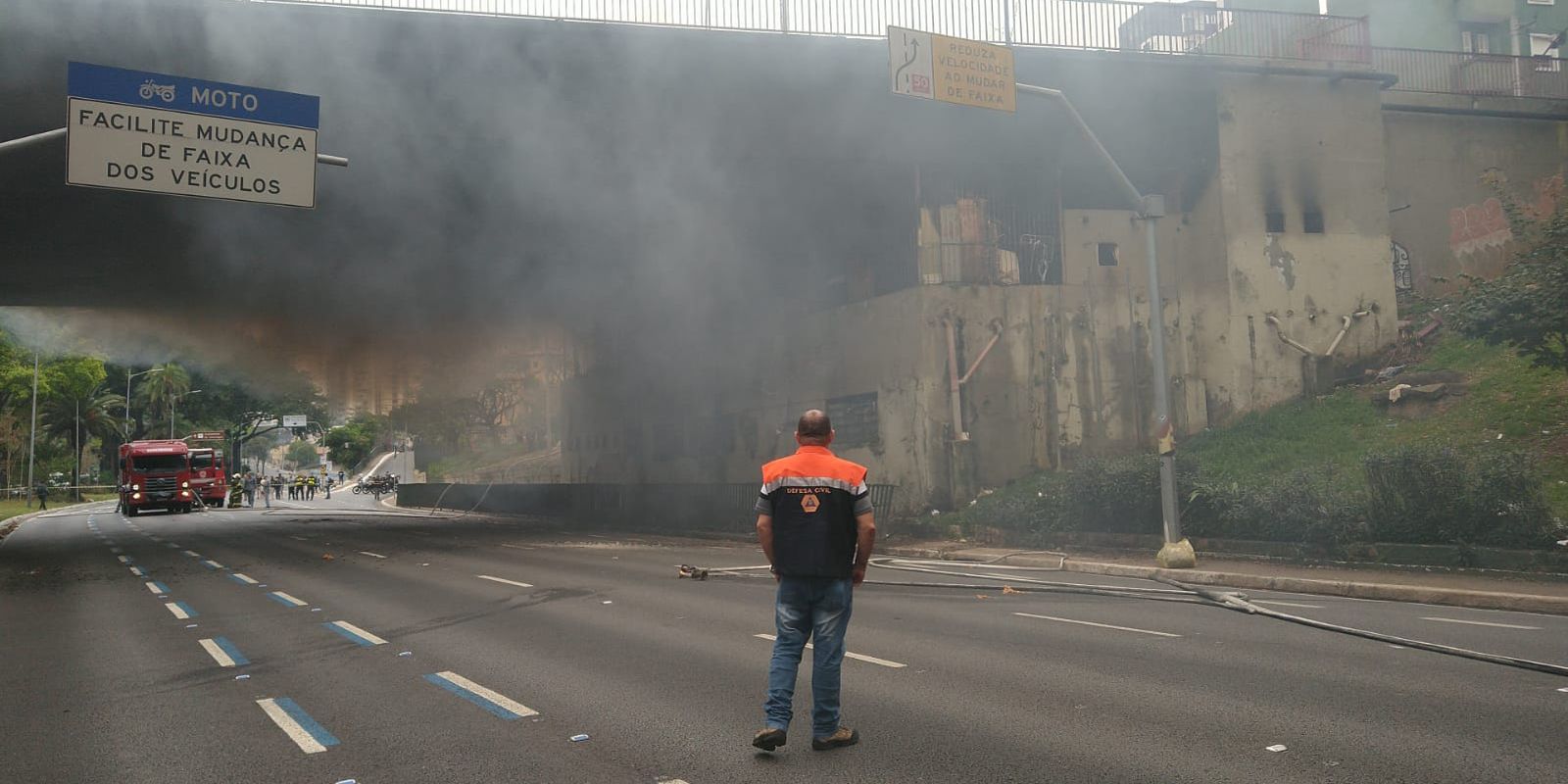 avenida-23-de-maio-e-totalmente-liberada-apos-incendio-em-viaduto