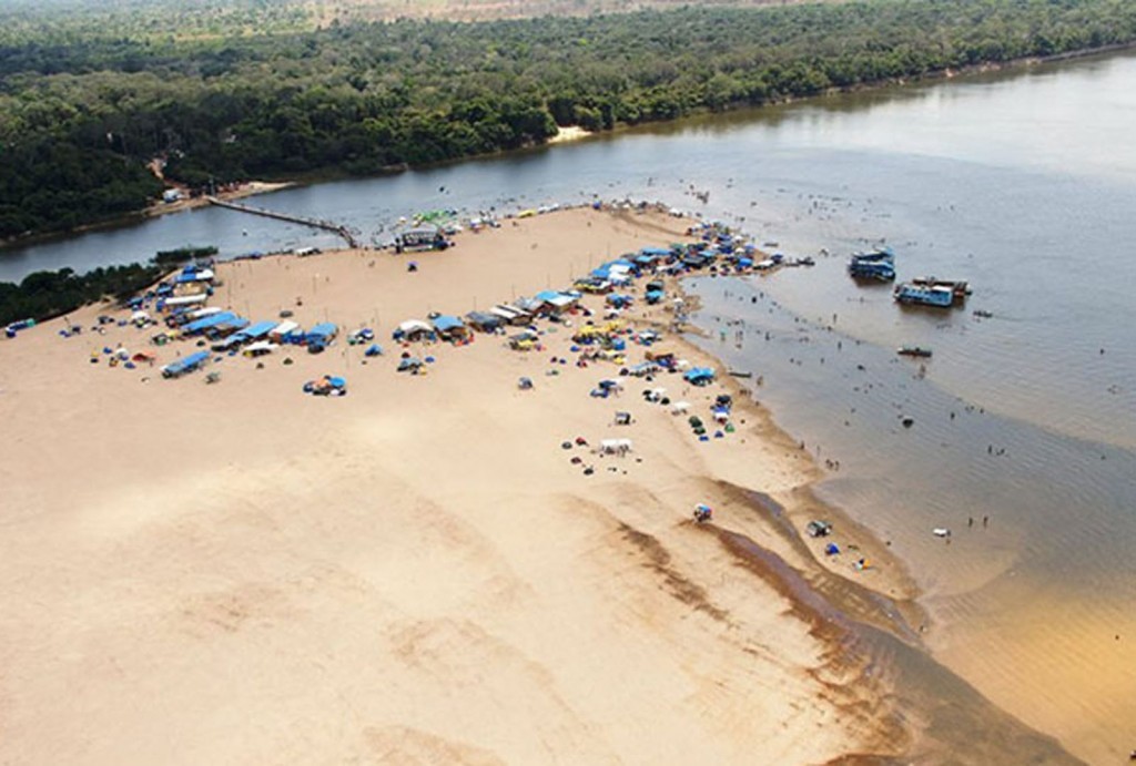 homem-e-morto-com-mais-de-oito-tiros-em-festival-de-praia-em-rondonia